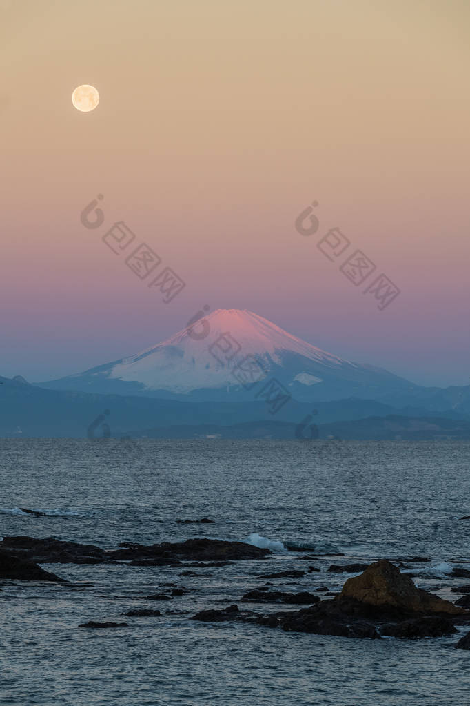 富士山和冬季海