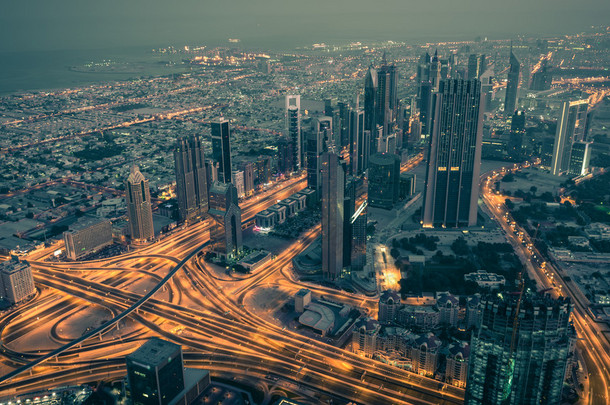 迪拜市区<strong>夜景</strong>与城市灯光