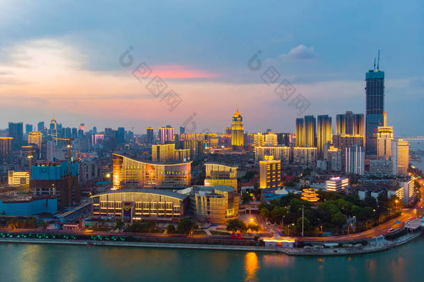 武汉市<strong>日落</strong>与夜间航空摄影风景