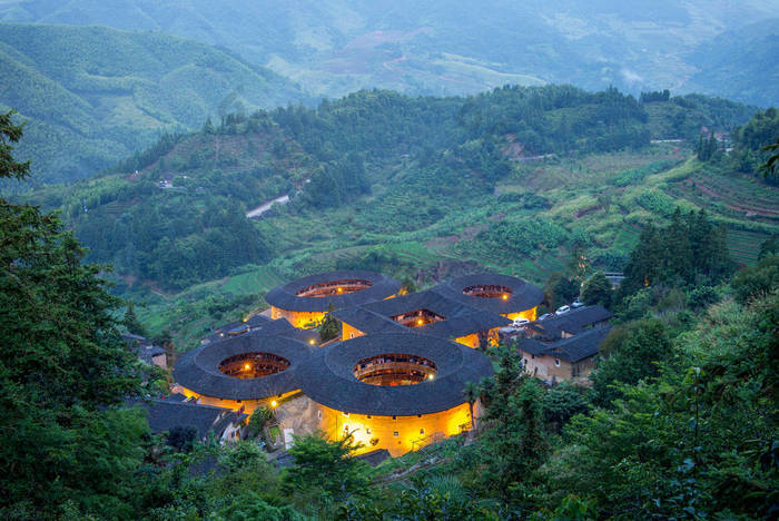 Tianluokeng 土楼群集的鸟瞰图