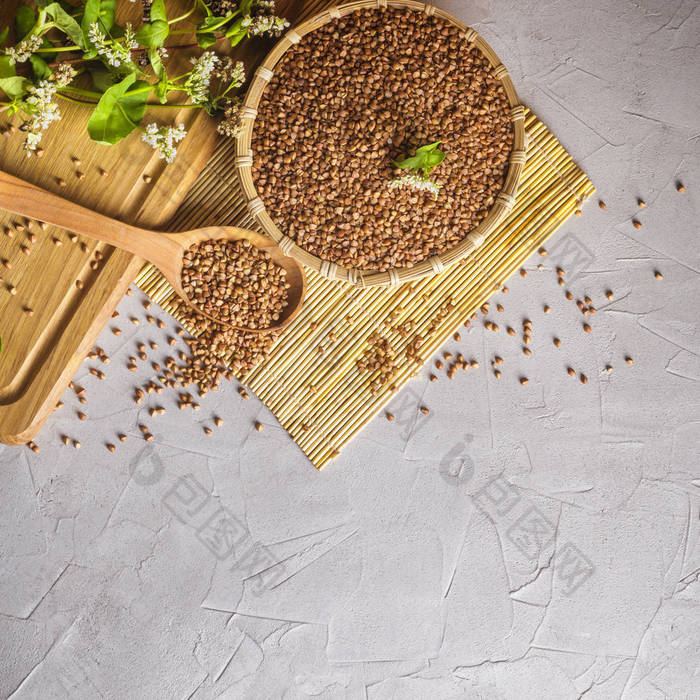 荞麦花银币 (荞麦番茄), 特写, 空格为文本, 顶部视图