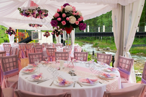 粉红色婚礼表
