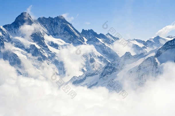 姐妹阿尔卑斯山风景