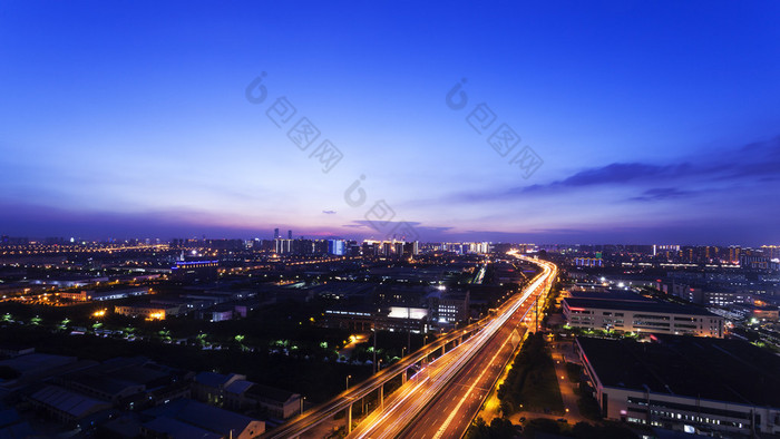 夜晚的城市夜晚天空