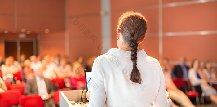 女教授讲课学院.