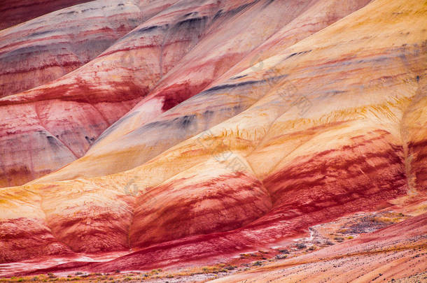 美国俄勒冈州的彩绘山细节图像