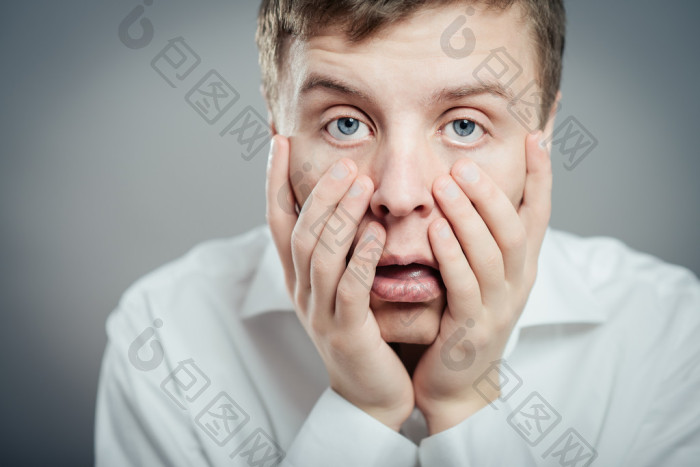绝望的年轻人图片-包图网企业站