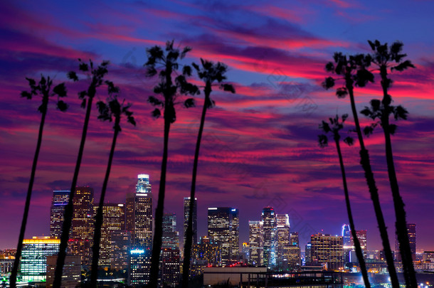洛杉矶市中心晚洛杉矶日落天际线加州