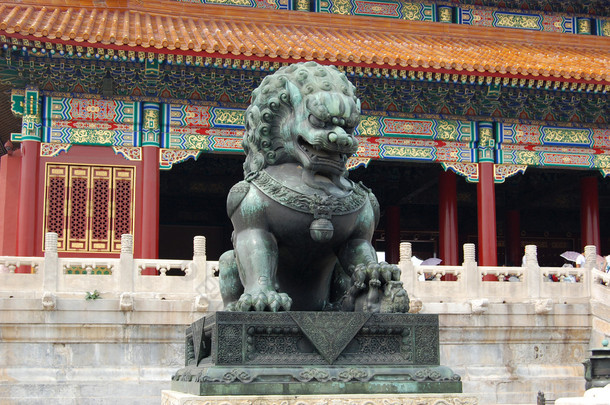 中国皇家青铜狮子