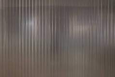 无缝隙波纹锌板正面，浅色反光，灰色/结构/无缝图案/壁纸概念/金属纹理