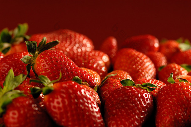 新鲜<strong>草莓</strong>