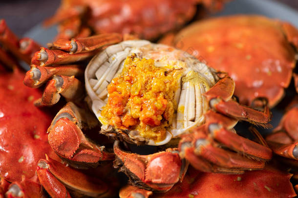 蒸煮的<strong>中国</strong>绒螃蟹或毛蟹，有很多螃蟹