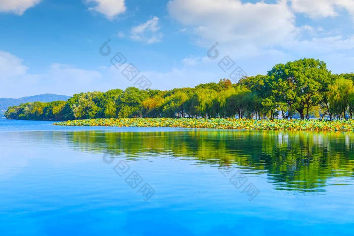 杭州西湖风景秀丽