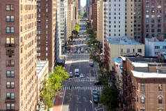 纽约市曼哈顿中城繁忙街道的俯瞰图
