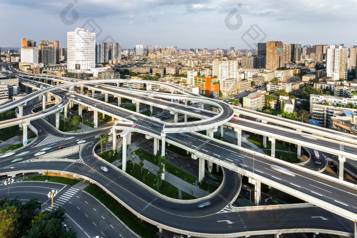 天际线和高架的路图片-包图网企业站