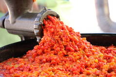 红辣椒粉的机械磨削
