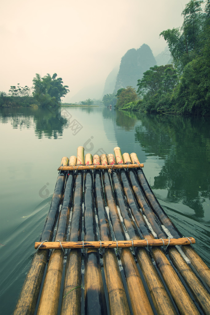 玉龙河竹筏漂流