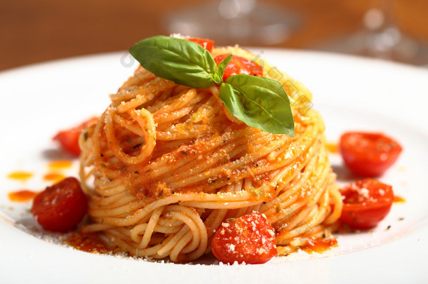 意大利面意粉用番茄