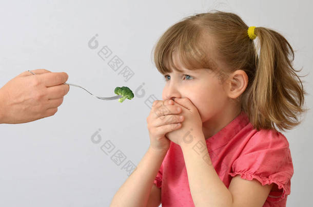 孩子, 孩子, 不喜欢花椰菜.
