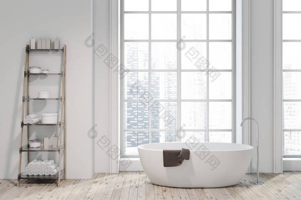 阁楼浴室内有木地板, 白色的墙壁, 和一个白色的浴缸与货架旁边。透过窗户看到的美丽的城市景观。3d 渲染