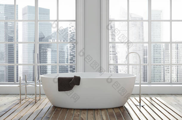 阁楼浴室内有木地板, 白色的墙壁, 和一个白色的浴缸。透过窗户看到的美丽的城市景观。3d 渲染