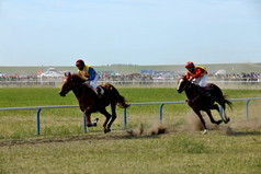 内蒙古呼伦贝尔饮茶 naadam 将比赛