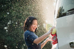 亚洲儿童洗车