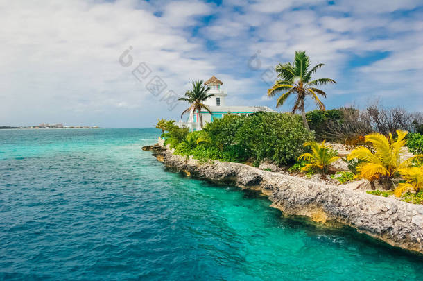 异国情调的岛屿, 位于巴哈马拿骚海洋中部的珍珠岛. 