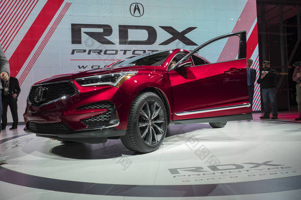 底特律, 美国-2018年1月15日: 在北美国际车展上展出的极品 Rdx 原型在底特律市中心的马丁内斯·科博中心.