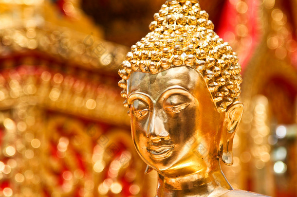 在双龙寺，清迈，<strong>泰国佛像</strong>的金脸.