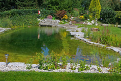 美丽古典花园池塘.
