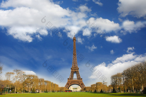 在春天、 巴黎、 法国的埃菲尔铁塔