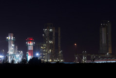 炼油厂的夜景.