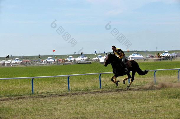 内蒙古呼伦贝尔饮茶 naadam 将比赛