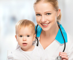 医生儿科医生和病人快乐的孩子宝宝