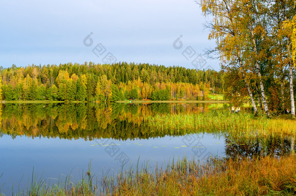 λίμνη στη Φινλανδία