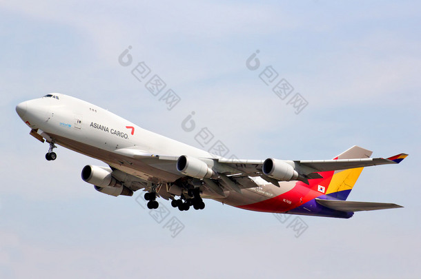 韩亚航空货物波音 747