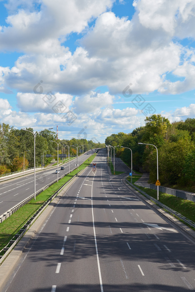 空旷的公路与树道路,马路 高速公路