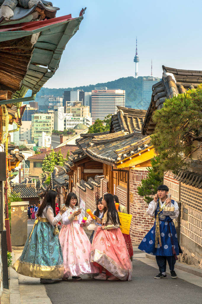 传统的韩国风格的建筑，在首尔北村韩屋村