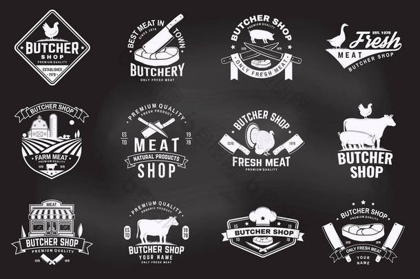一套带有奶牛、牛肉、鸡肉的肉铺徽章或标签.。老式排版标志设计与奶牛，鸡轮廓。肉店、市场、餐馆<strong>业务</strong>.