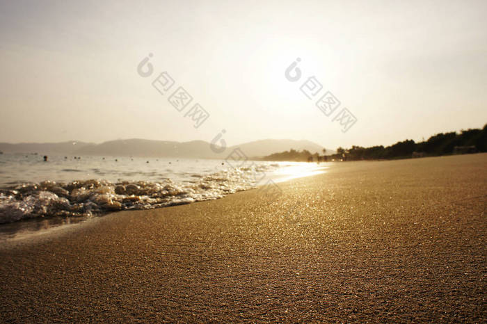 中国海南岛亚龙湾海滩热带海滩和海景美丽的日落