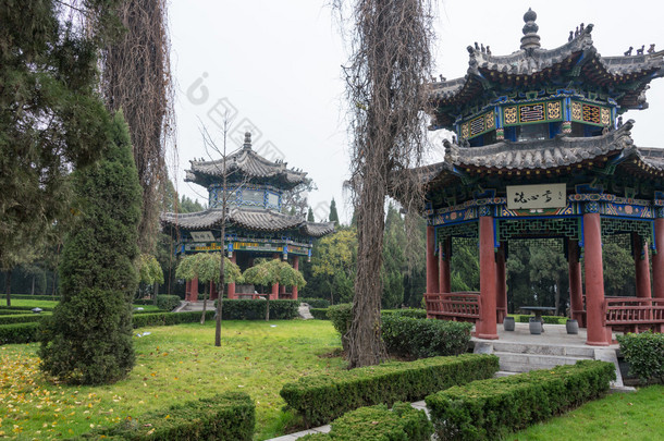 河南省-2014 年 11 月 28 日: 羑。在安阳，河南，<strong>中国著名</strong>的历史古迹.