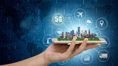 5g 网络无线系统和物联网、智能城市和通信网络与现代城市模式在智能手机的手上, 连接全球无线设备.