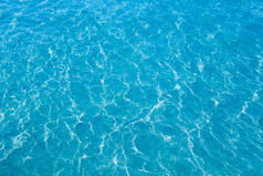 蓝色的海洋水