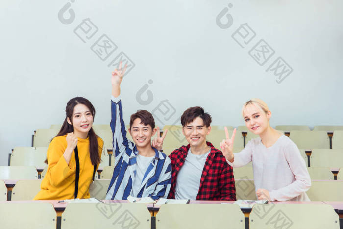 同学们在课-包图企业站