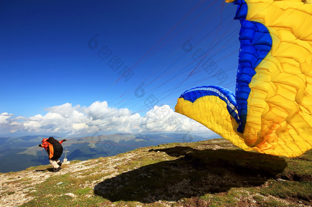 山地滑翔伞