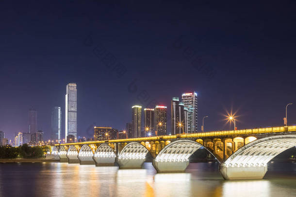 长沙橙色<strong>海岛</strong>大桥夜景, 湖南省, 中国