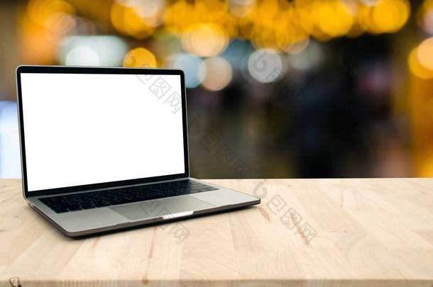 笔记本电脑与白色空白屏幕上的办公桌上的散灯在咖啡馆背景, 广告, 工作空间, <strong>互联网</strong>技术, 在线<strong>社交</strong>媒体, 搜索数据概念