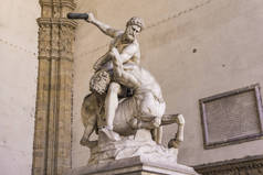1599年在意大利佛罗伦萨长廊工会斯的兰齐制作的大力士和 Nessus 雕像