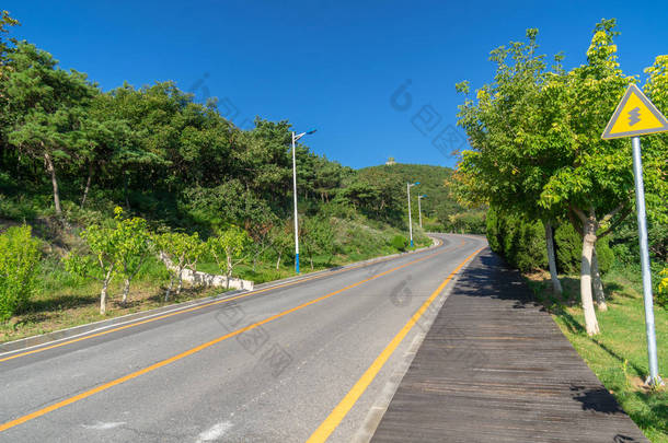 晚夏大连滨海路的风景